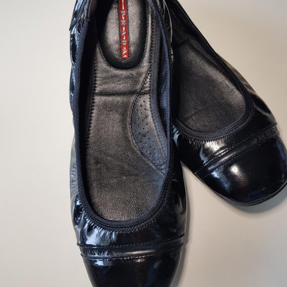 Prada black scrunch patent leather ballerinas’ flats - Picture 2 of 11